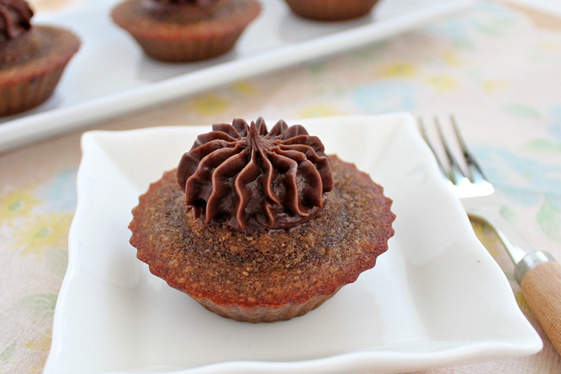 Almond Coffee Cupcakes with Kahlua Liqueur