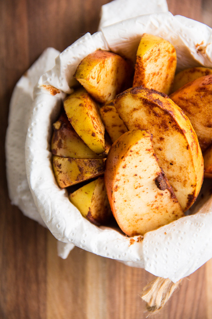 Baked Cinnamon Apple Wedges