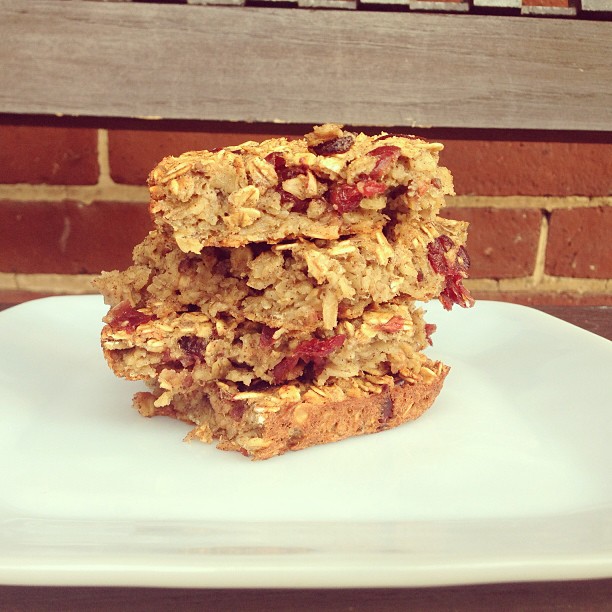 Baked Oatmeal with Dried Cranberries