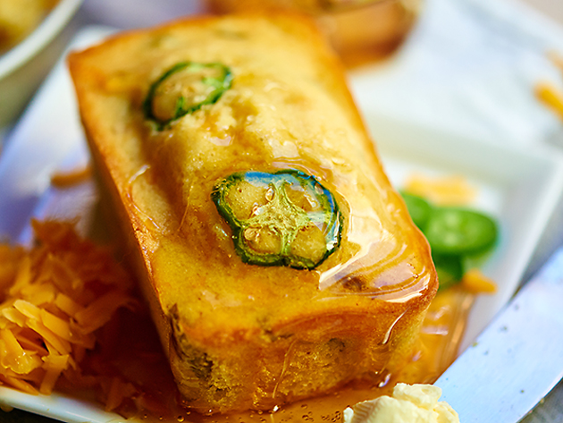 One Bowl Jalapeno Cheddar Cornbread
