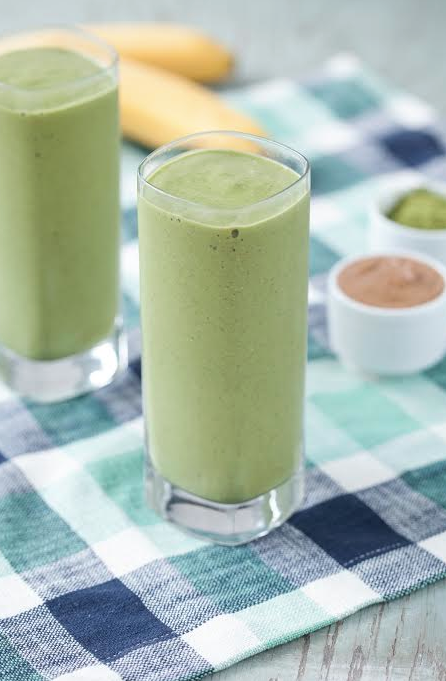 Powerhouse Almond Matcha Superfood Smoothie